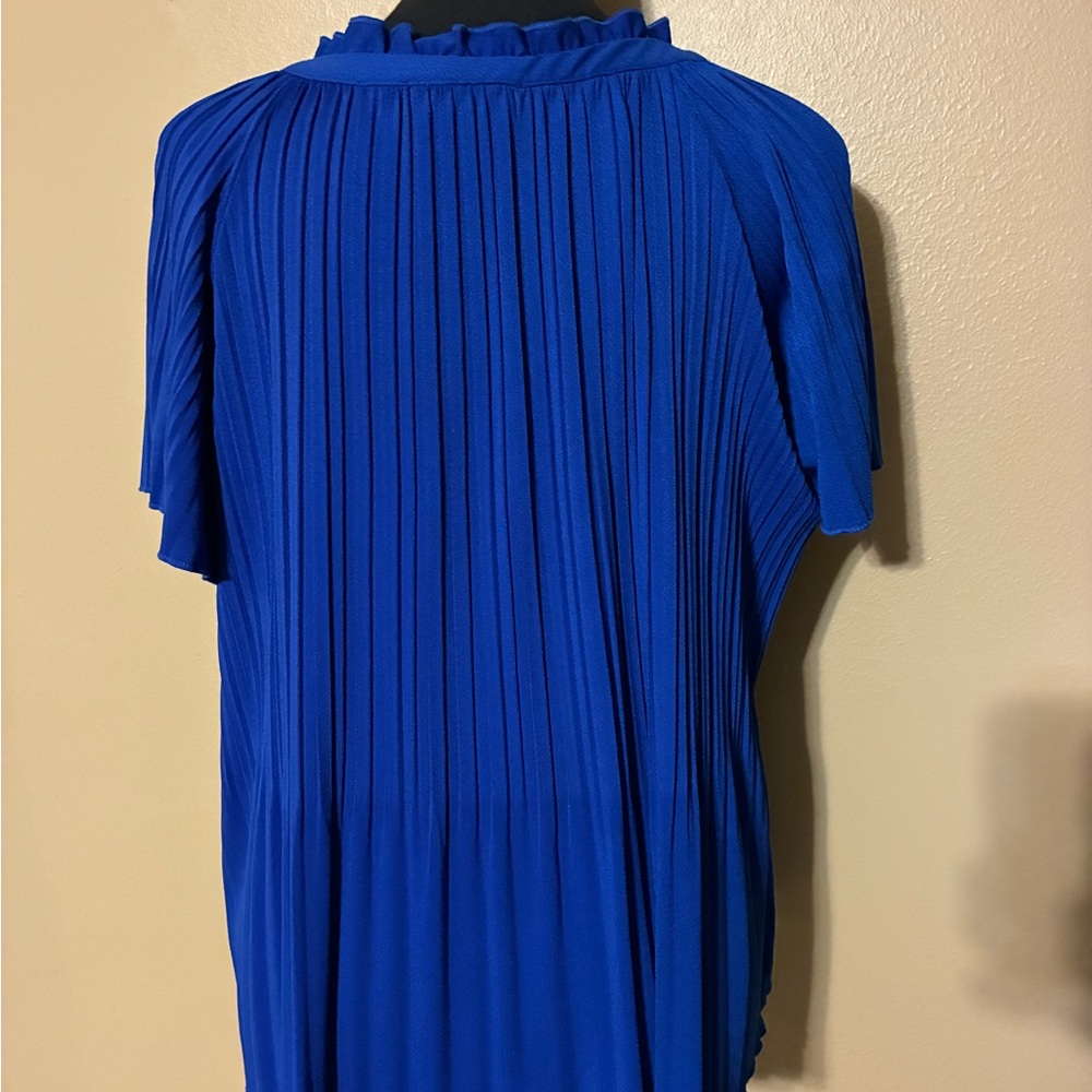 Cable & Gauge Royal Blue Pleated Tie-Neck Blouse - Picture 4 of 4